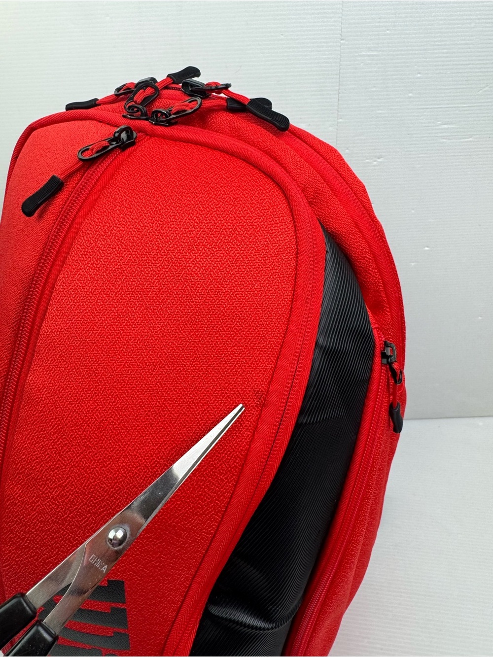 Wilson Roger Federer DNA Pro Tennis Backpack Red/Black Racquet Bag Sport Unisex - Picture 11 of 16
